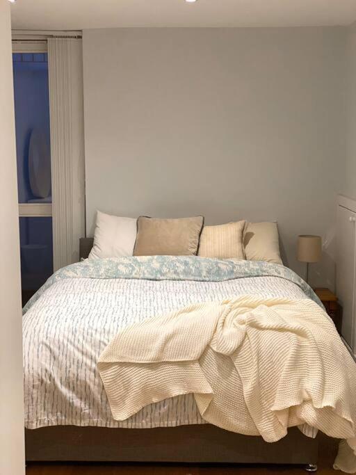 2Bdr Modern Apartment In Hammersmith West Londra Dış mekan fotoğraf