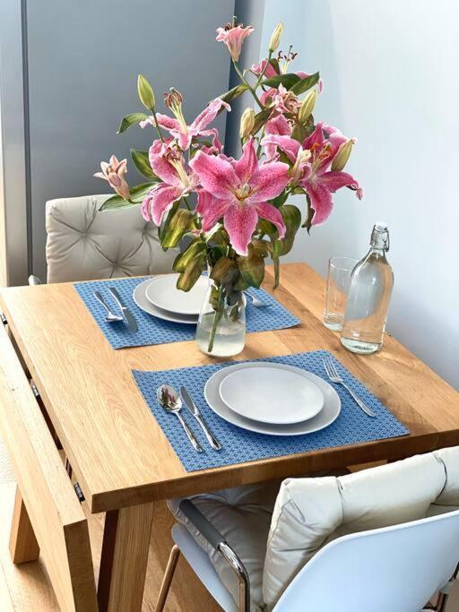 2Bdr Modern Apartment In Hammersmith West Londra Dış mekan fotoğraf